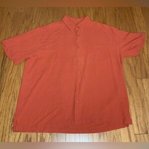 TravelSmith- Orange men’s button-down short sleeve top
Size‎ XXL